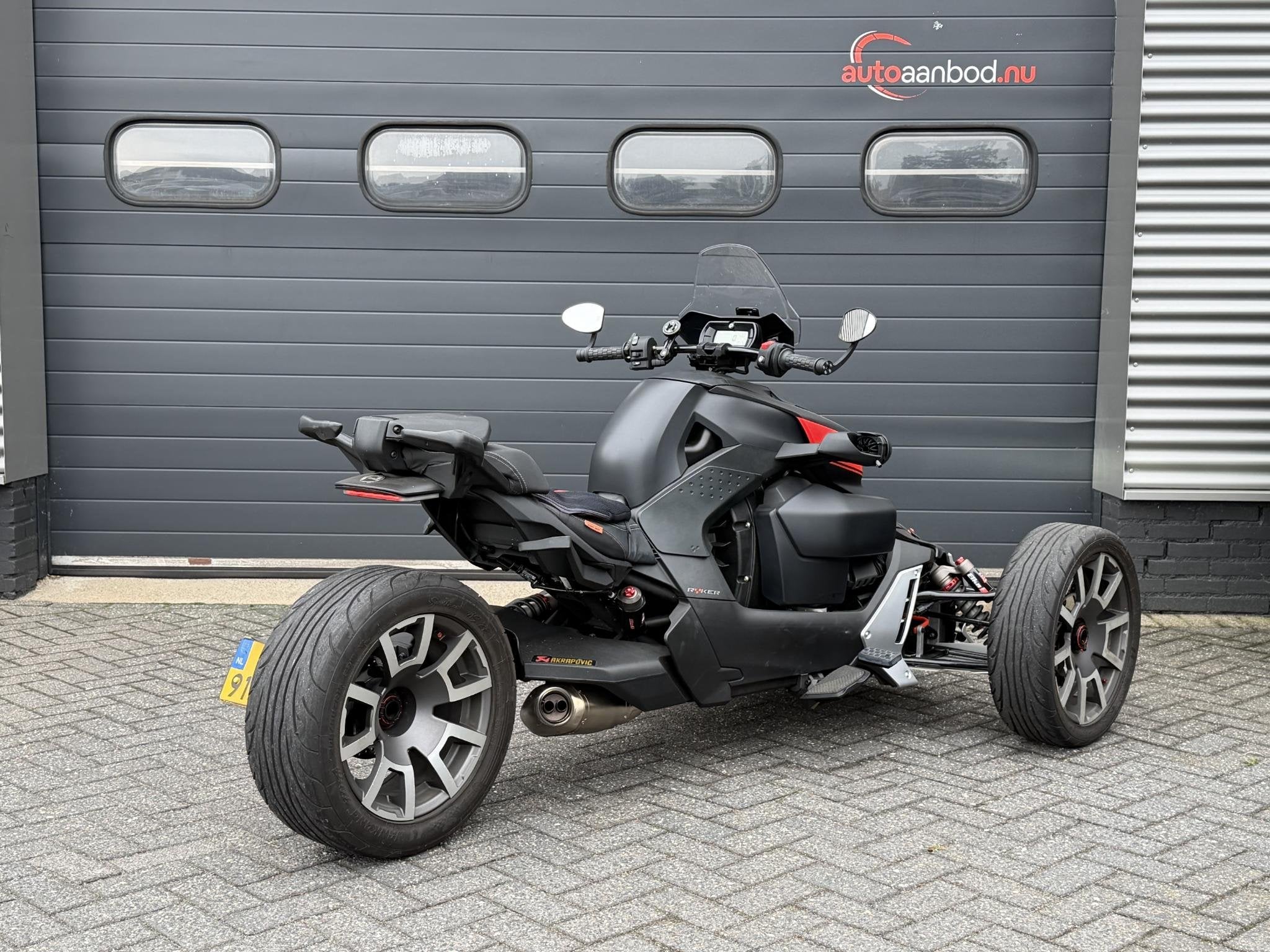 Can-Am Ryker 900 Full Option | Akraprovic | 1ste Eigenaar |, Motoren, Motoren | Overige merken, Vos-Oss Motoren, Meer dan 35 kW
