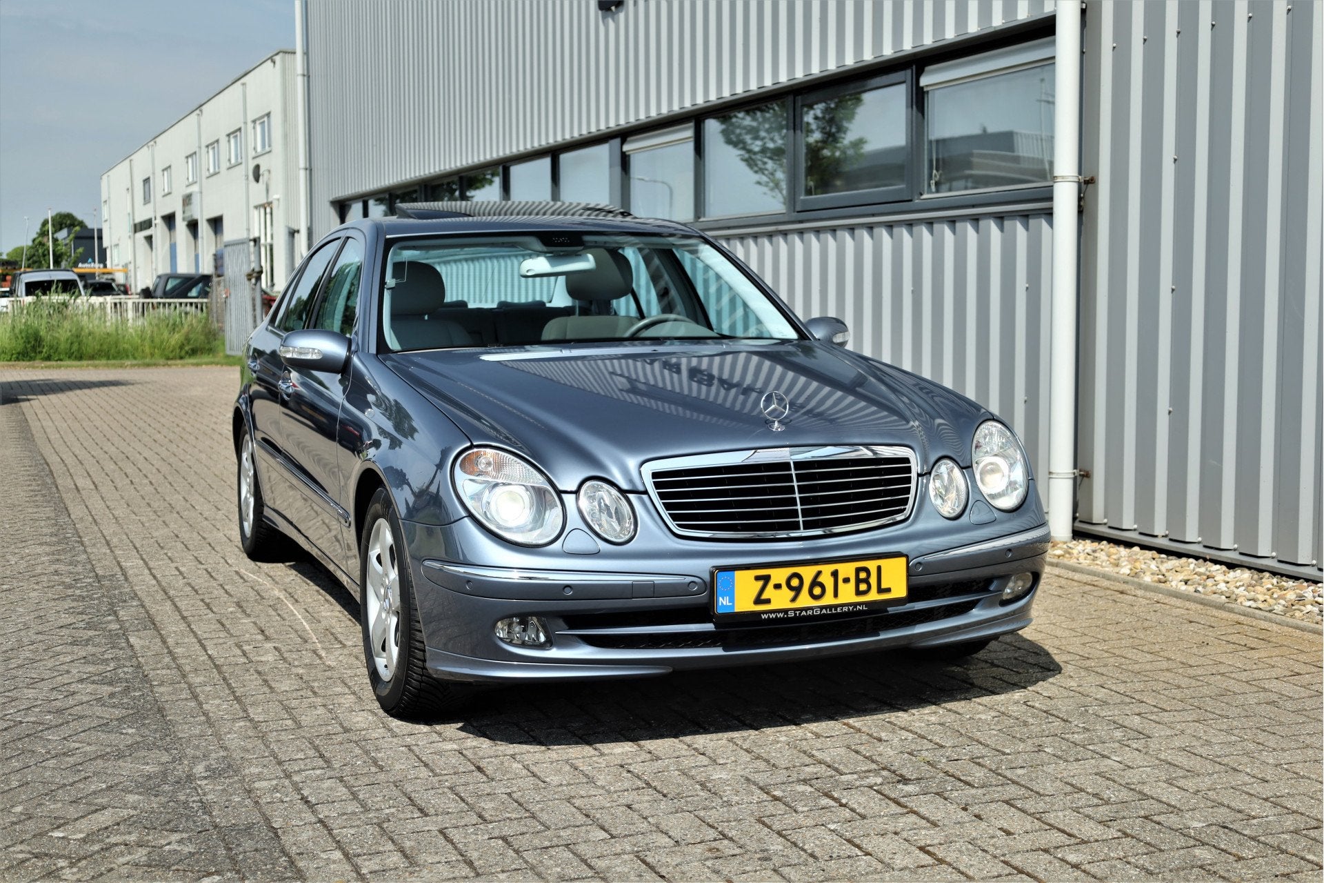 Mercedes-Benz E-Klasse E 280 Avantgarde 81057km Youngtimer, Auto's, Automaat, Achterwielaandrijving, Gebruikt, Automatische klimaatregeling