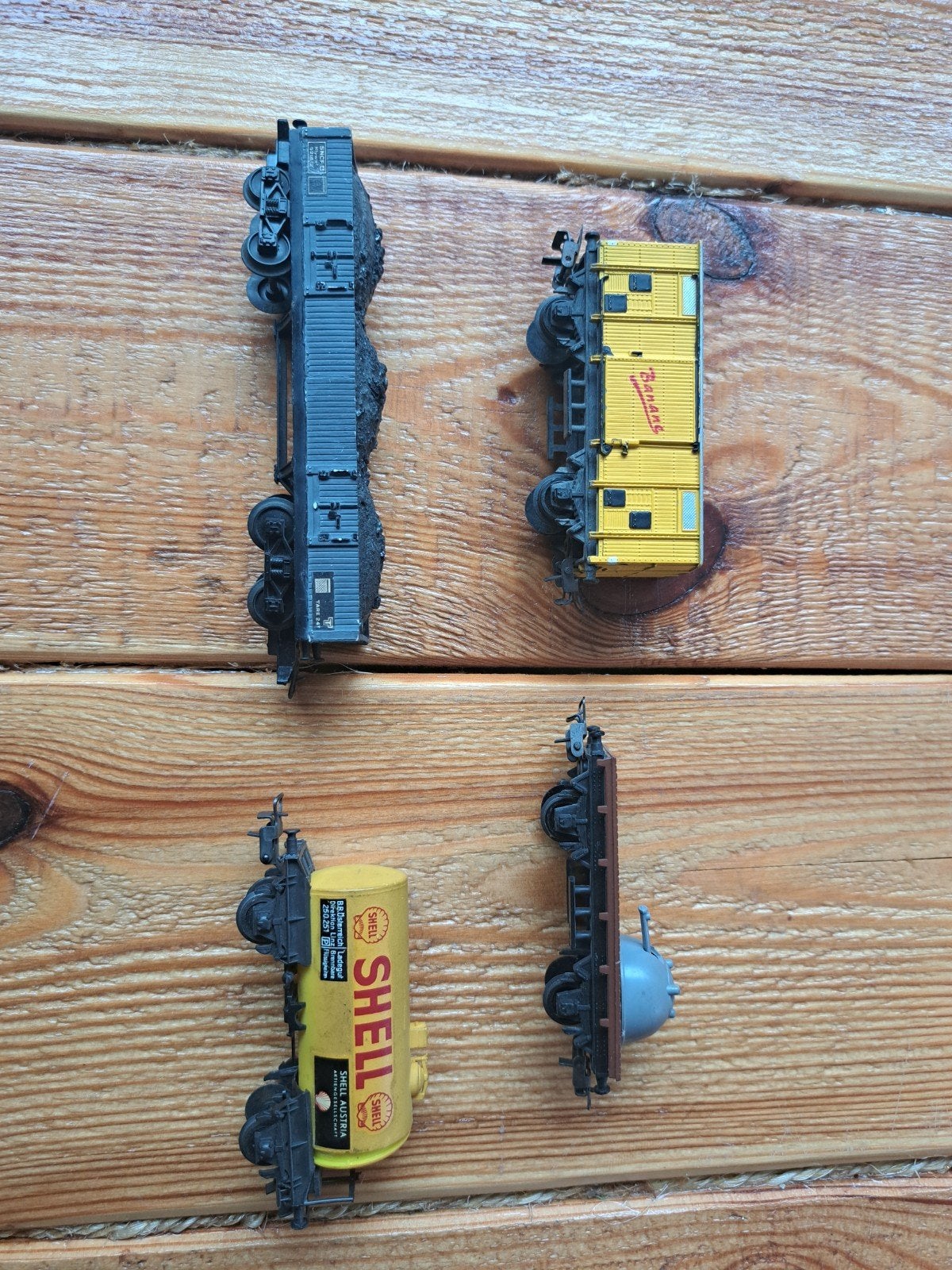 Liliput, Jouef, Lima H0 wagons - 4 stuks, Ophalen of Verzenden, Gebruikt, Wagon, Overige merken