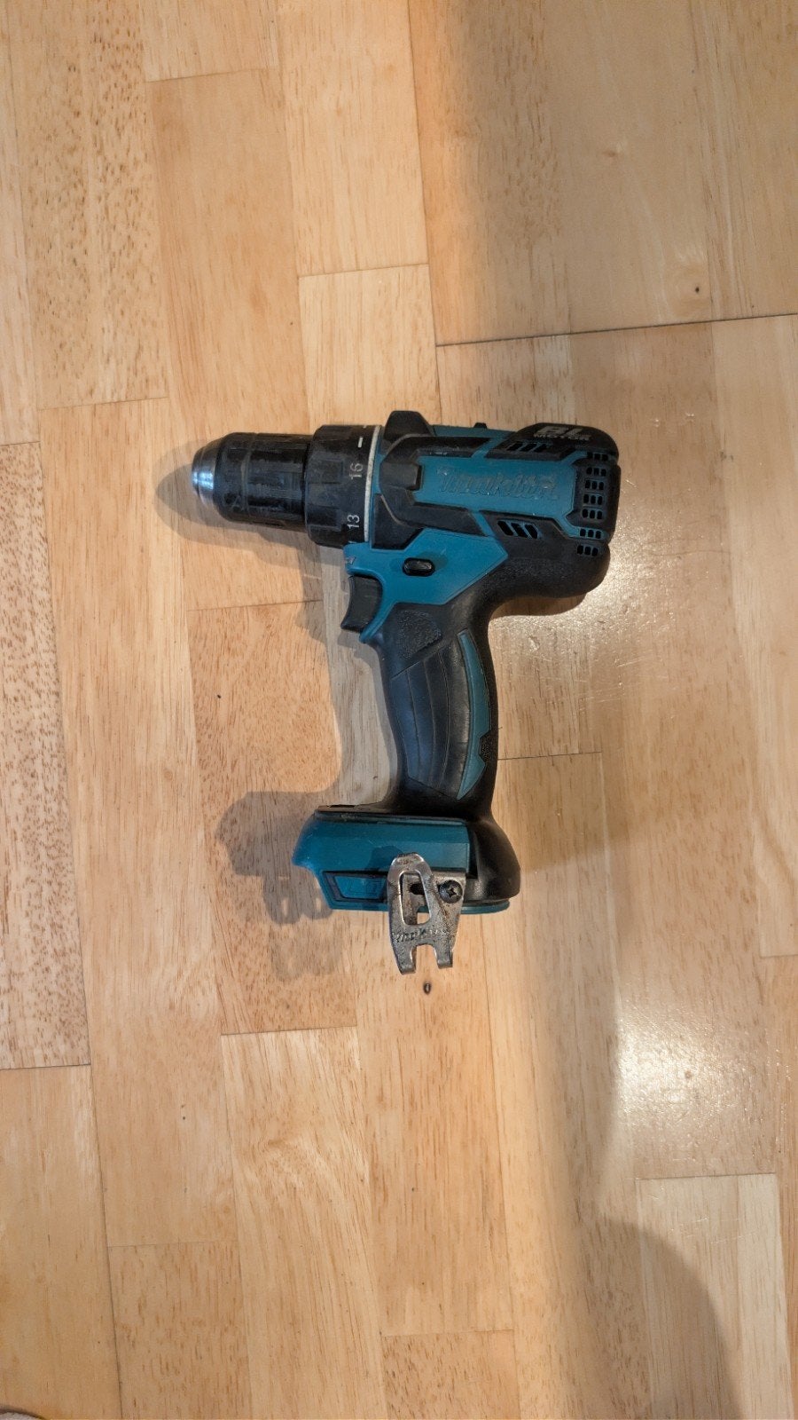 Makita DDF470 14.4 volt Accuboormachine - Gebruikt, Gebruikt, Variabele snelheid, Ophalen of Verzenden, Boor- en Schroefmachine
