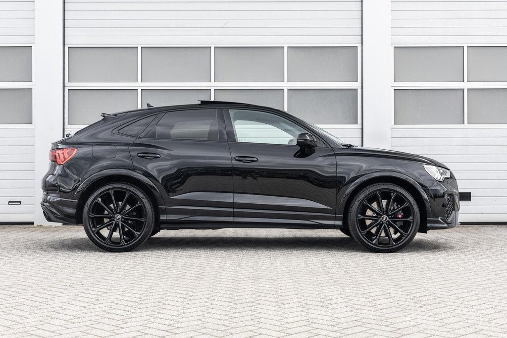 Audi Q3 Sportback 2.5 TFSI 400pk quattro | Panoramadak | RS-, Auto's, Automaat, Gebruikt, 1675 kg, Zwart