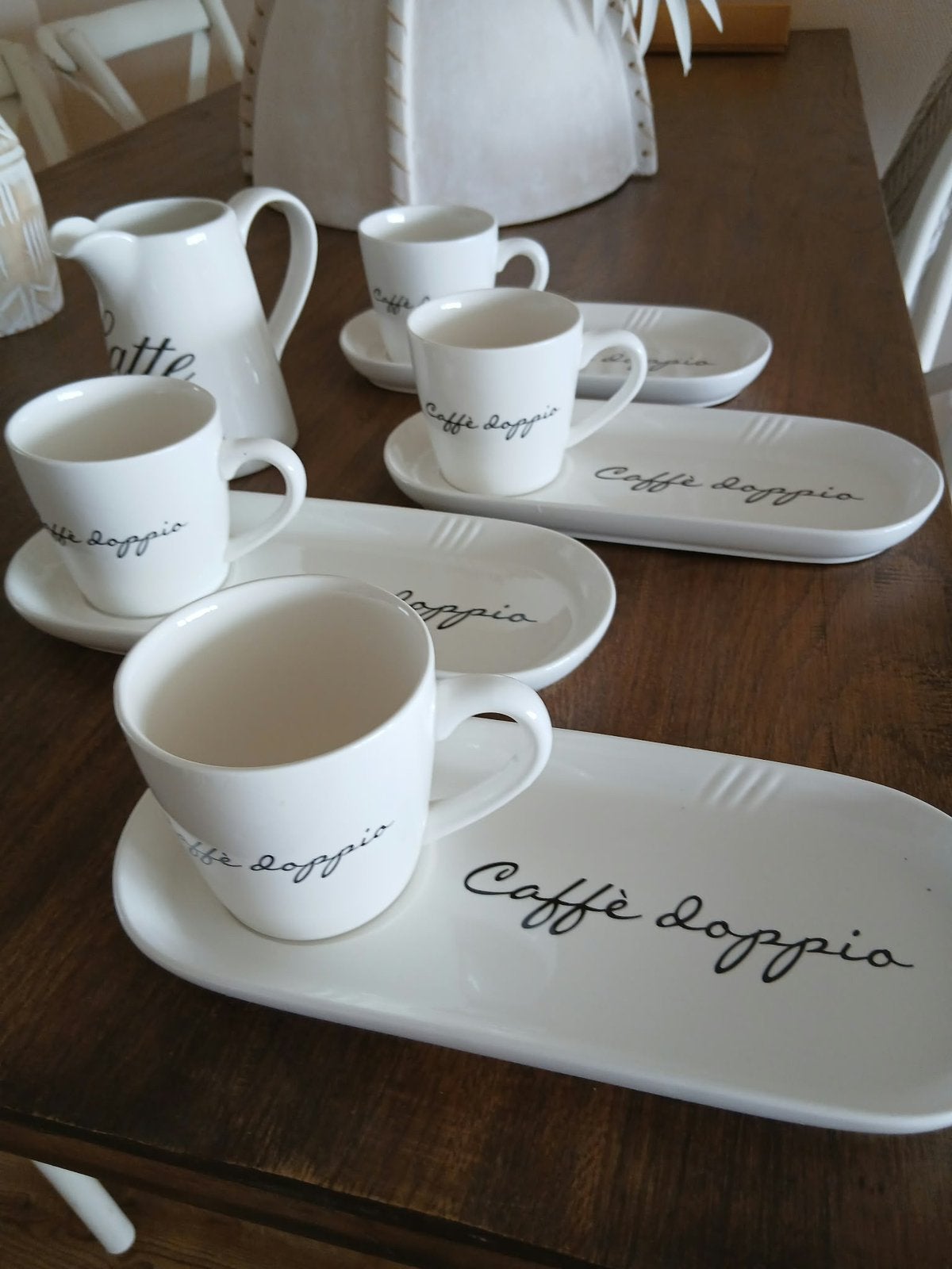 Koffiekopjes met plates 4stuks Riviera Maison, Huis en Inrichting, Woonaccessoires | Dienbladen, Overige materialen, Rond, Ophalen of Verzenden