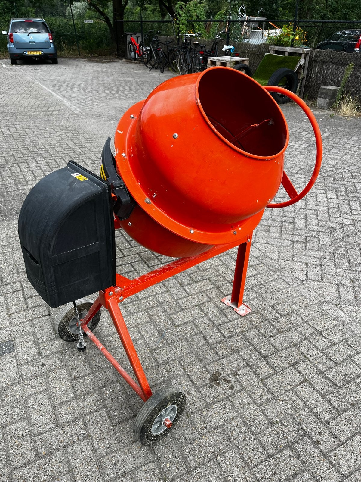 HBM 200 Liter Betonmolen - Zo goed als nieuw, Ophalen, Zo goed als nieuw