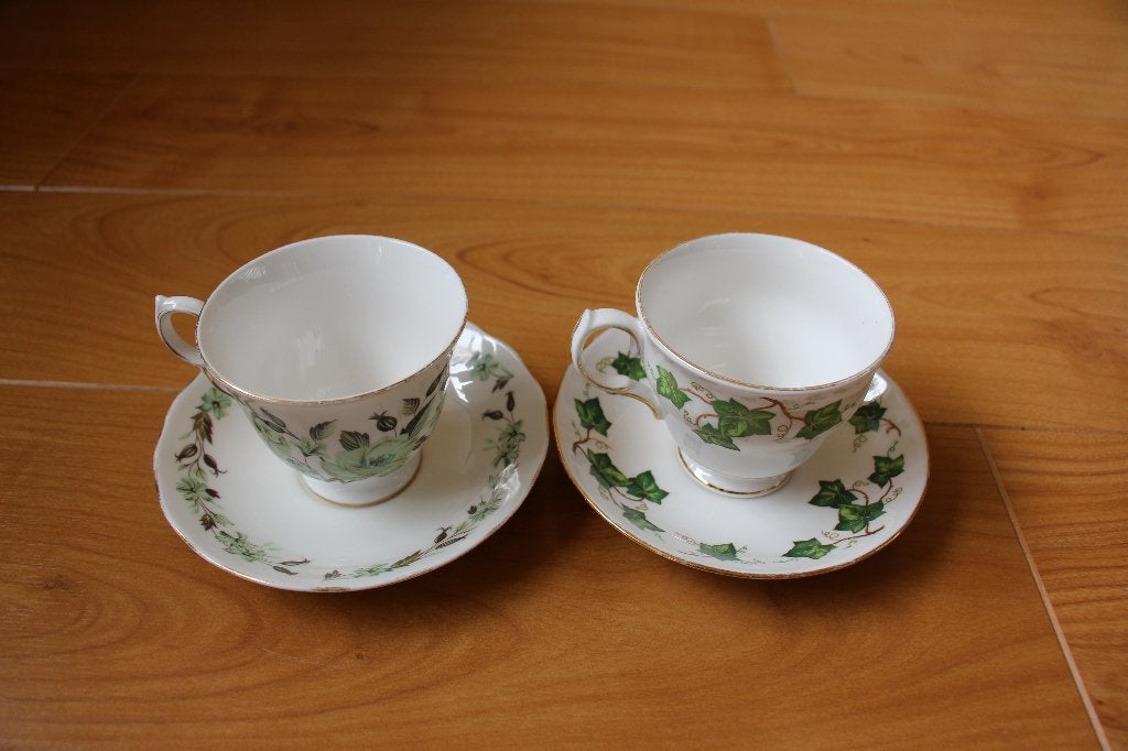 2 Engelse kopjes van Colclough, Verzenden, Zo goed als nieuw, Porselein, Kop en/of schotel
