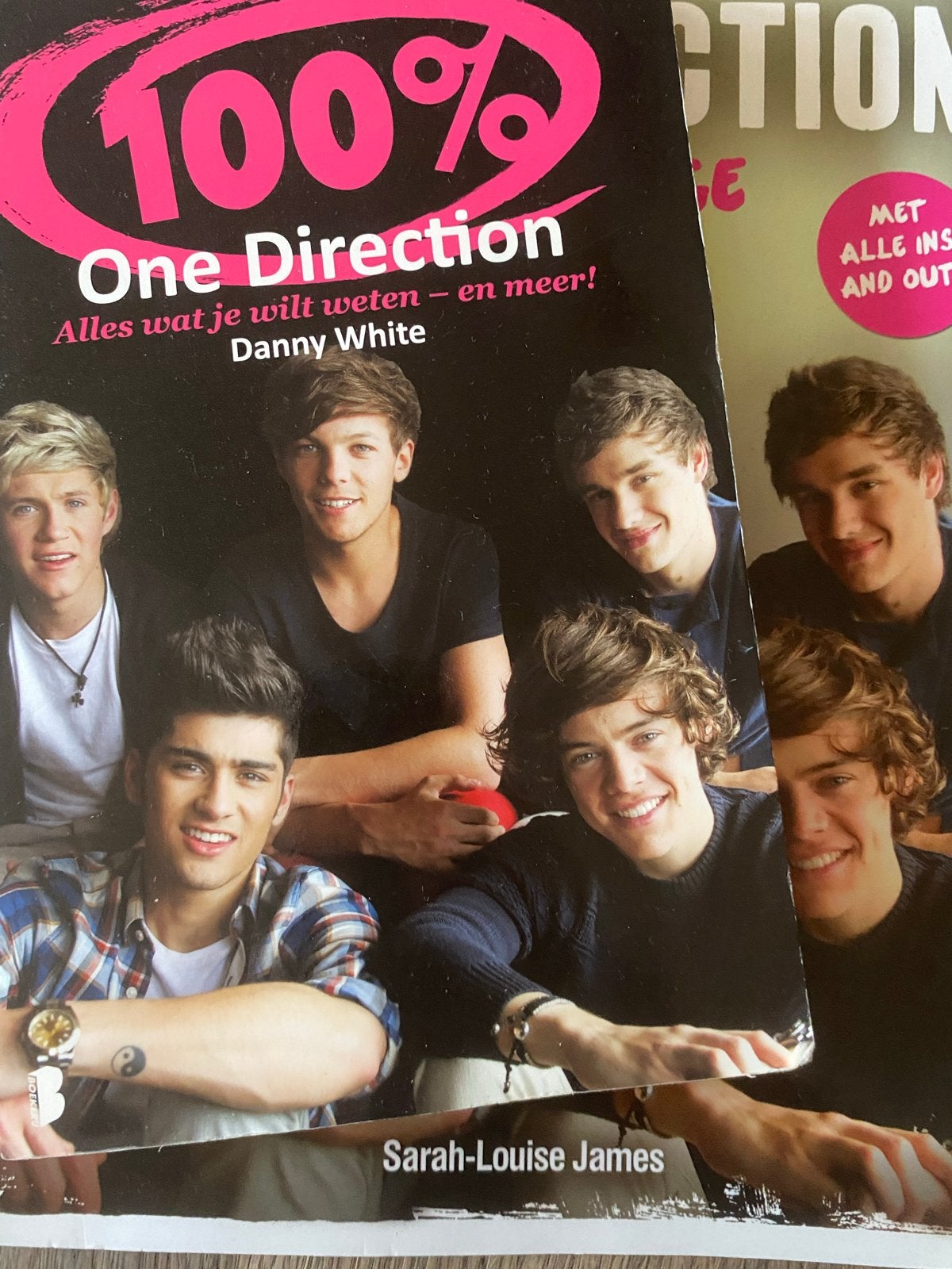 One Direction boeken: 100% One Direction & Backstage, Ophalen of Verzenden, Gelezen, Non-fictie