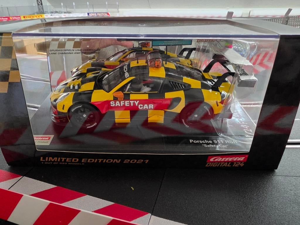 Carrera Digital 124 Porsche 911 RSR safety Car Limited Editi, Ophalen of Verzenden