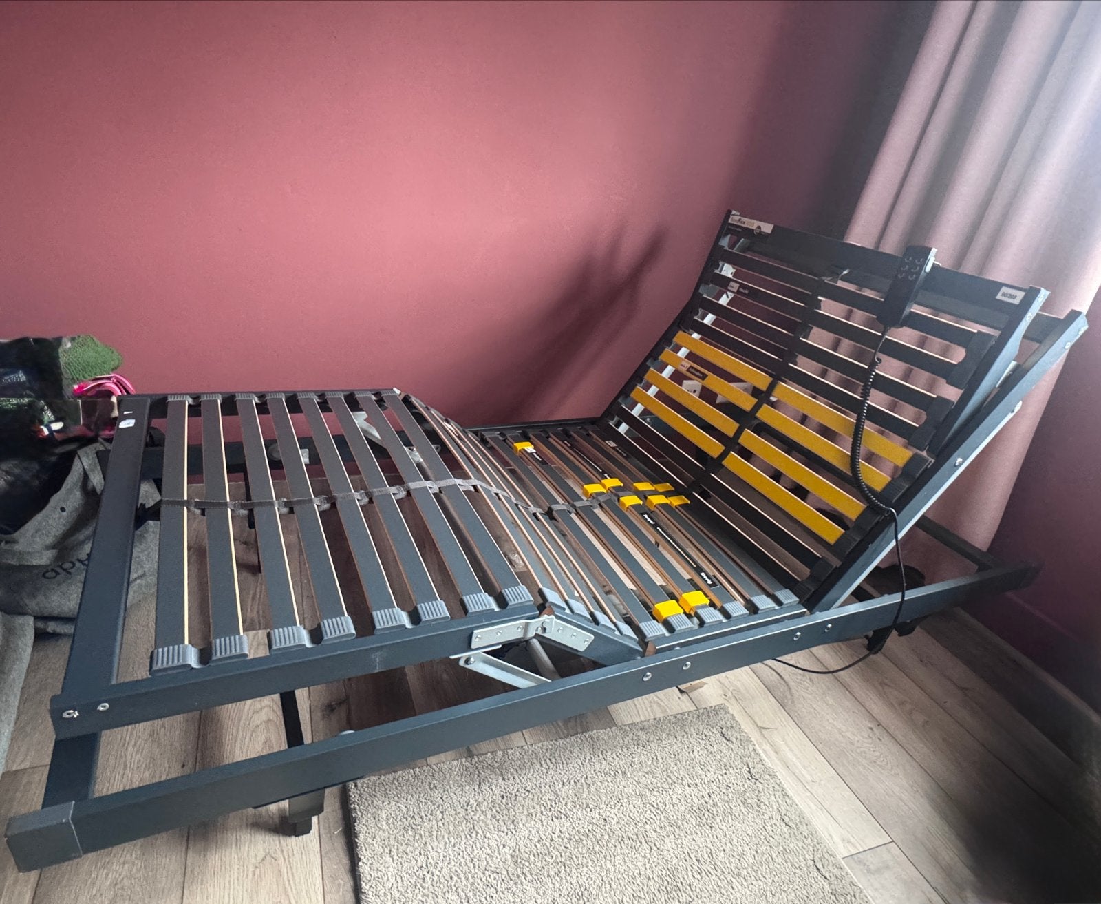Elektrisch verstelbare lattenbodem Bossflex 400, Huis en Inrichting, Ophalen, Gebruikt, 90 cm, Eenpersoons
