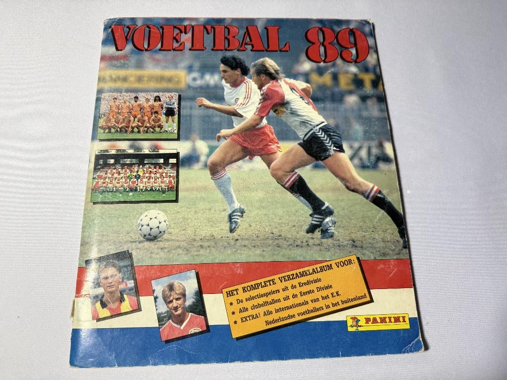 Panini Voetbal 89 stickeralbum – grotendeels compleet, Verzamelen, Sportartikelen en Voetbal, Gebruikt, Poster, Plaatje of Sticker