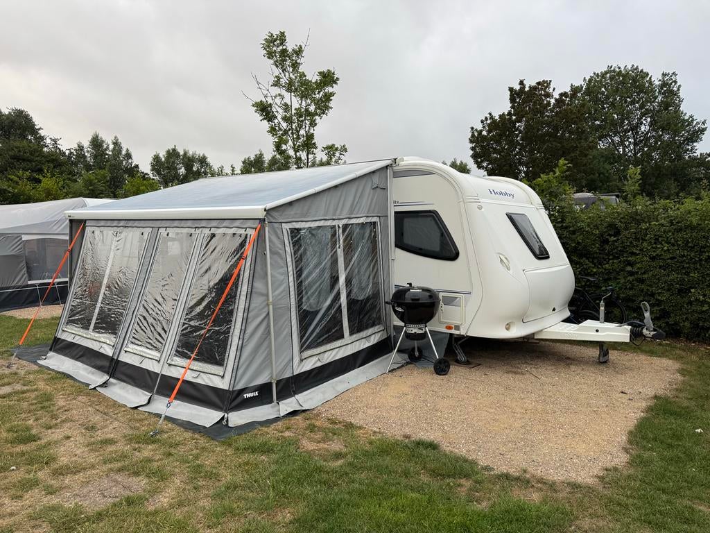 Hobby 560 (2012) met airco, mover, Thule luifel en stapelbed, Stapelbed, Rondzit, Hobby, Particulier