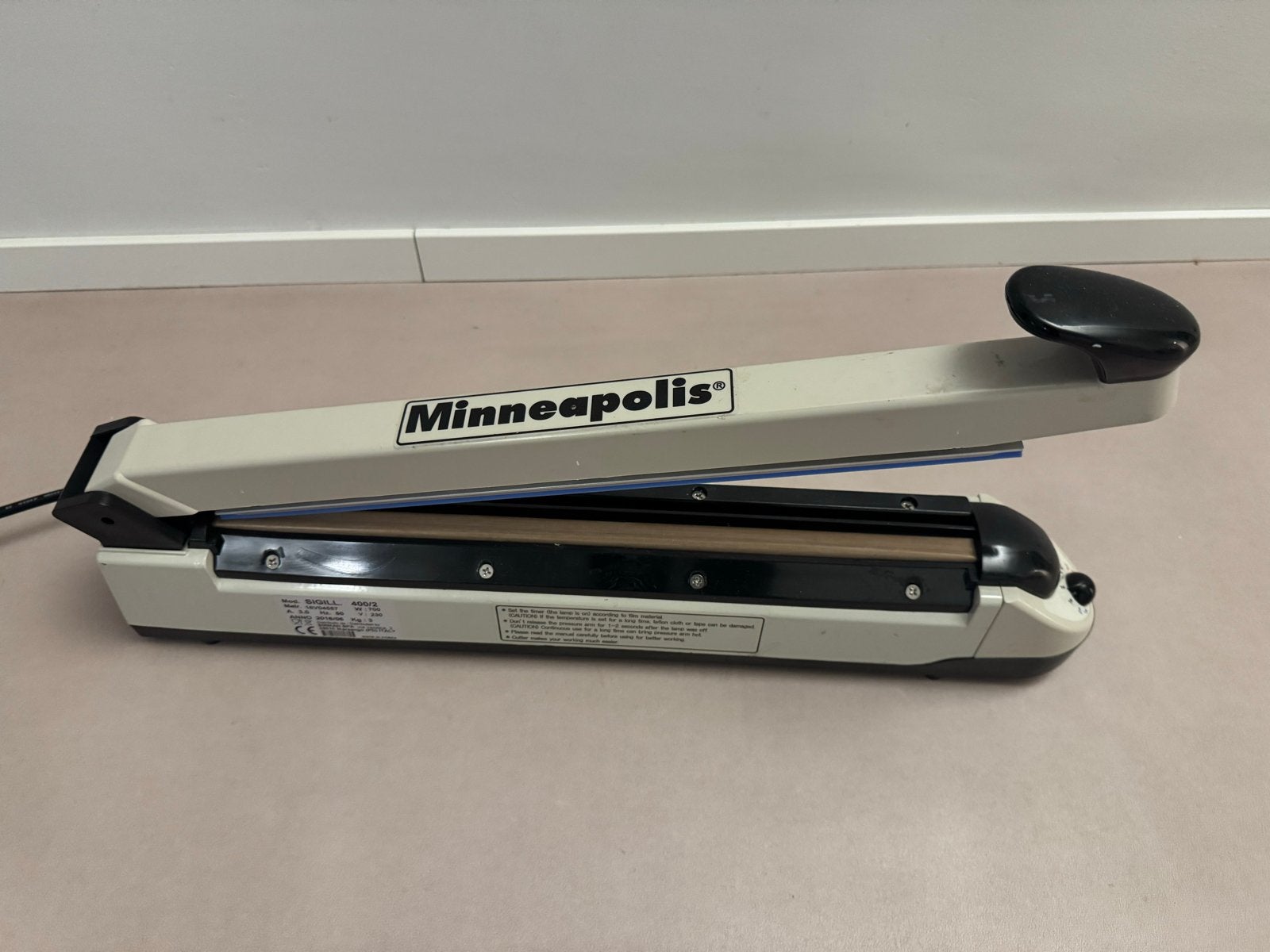 Minneapolis Sigill 400/2 Vacuümsealer - Zo goed als nieuw, Beige, Overige typen, Verzenden, Kunststof