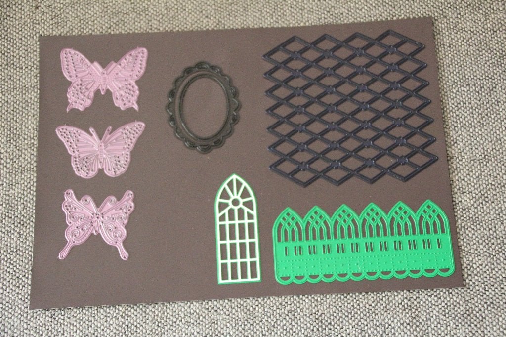 Mallen van oa Marianne Design. snij- en embossing.  vlinders, Ophalen of Verzenden, Zo goed als nieuw, Dieren, Pons of Mal