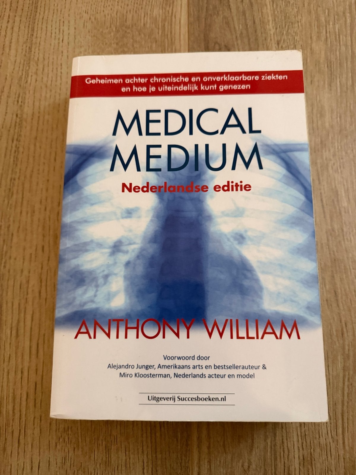 Medical Medium - Anthony William - Nederlandse editie, Boeken, Ophalen of Verzenden, Gelezen, Gezondheid en Conditie