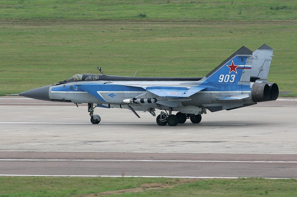 Hobby Master HA9706 | Mikoyan - Gurevich MIG31E Foxhound, Ophalen, Schaalmodel, Nieuw, Pilot Station