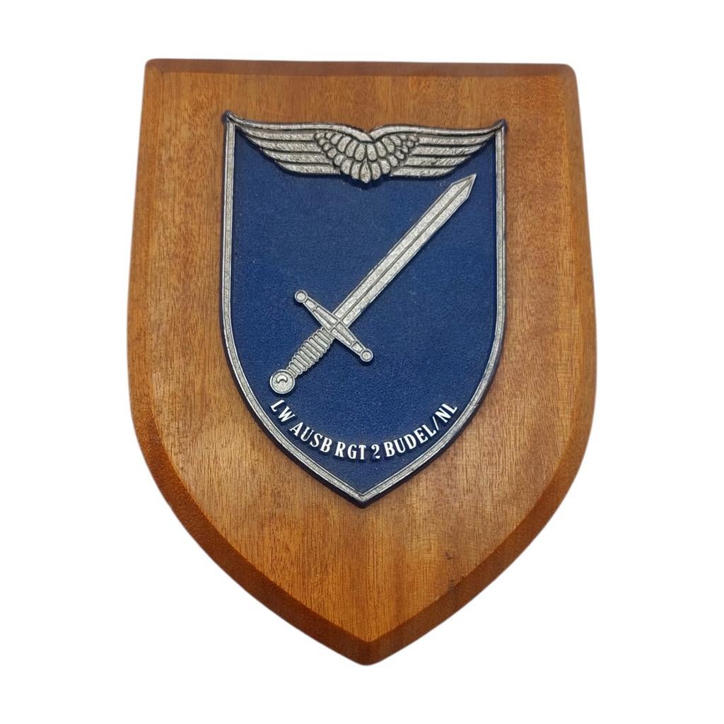 Duits Wapenschild Luftwaffe Ausbildungsregiment 2 Budel (NL), Verzamelen, Militaria | Algemeen, Ophalen of Verzenden, Luchtmacht