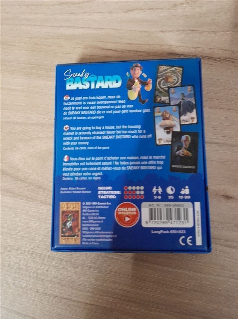 Sneaky bastard - 999 games - s1416, Verzenden, Zo goed als nieuw