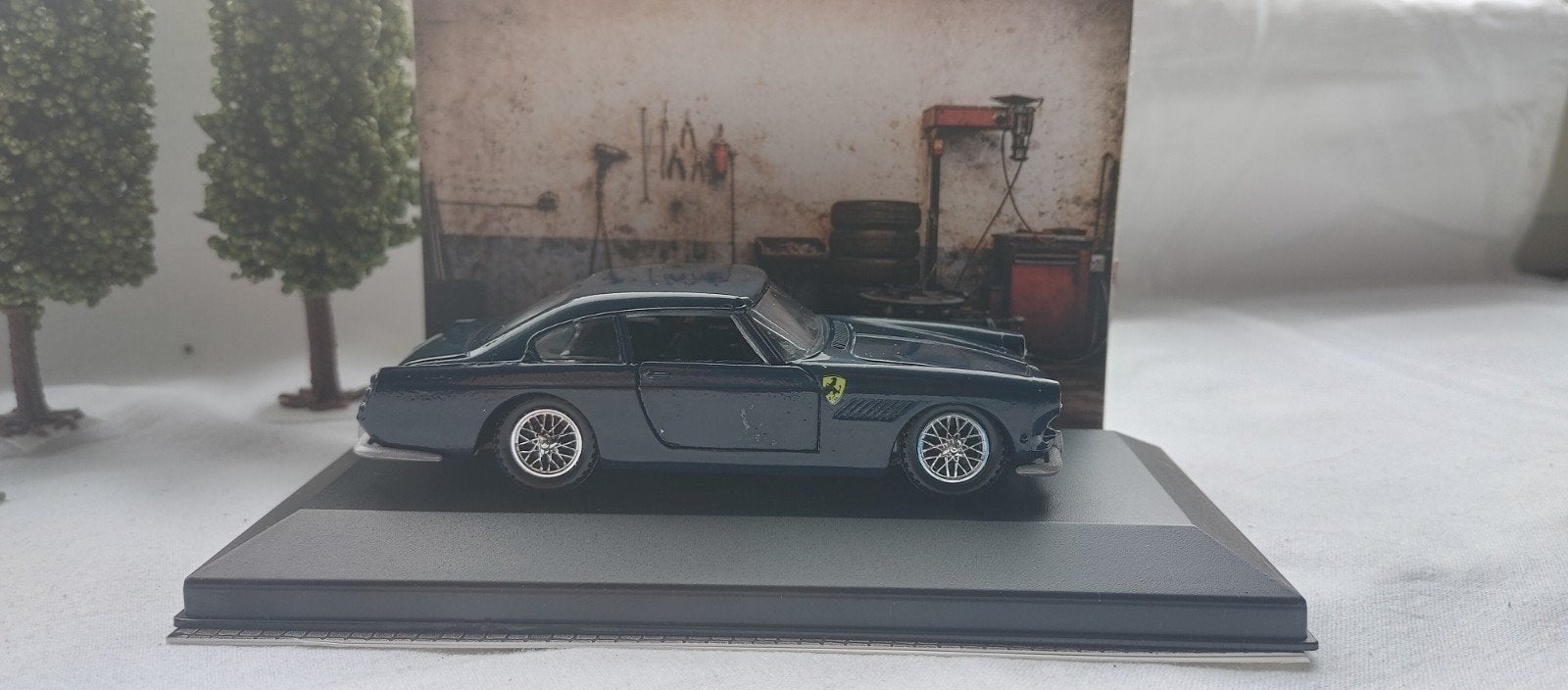 Ferrari 250 GT 2+2 1:43 solido, Verzenden, Zo goed als nieuw, Solido