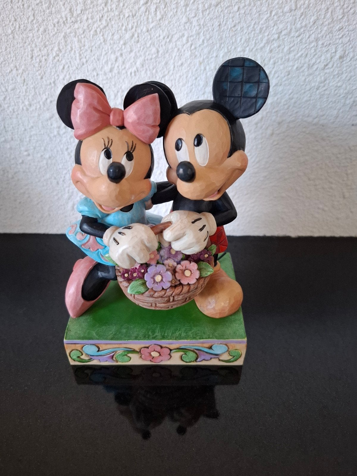 disney traditions mickey minnie mouse mandje bloemen, Ophalen, Mickey Mouse, Zo goed als nieuw, Beeldje of Figuurtje