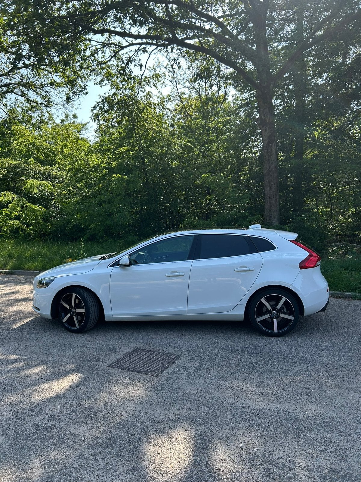 Volvo V40 1.6 T3 150PK 2012 Wit, Auto's, Volvo, Voorwielaandrijving, 1596 cc, Zwart, 4 cilinders