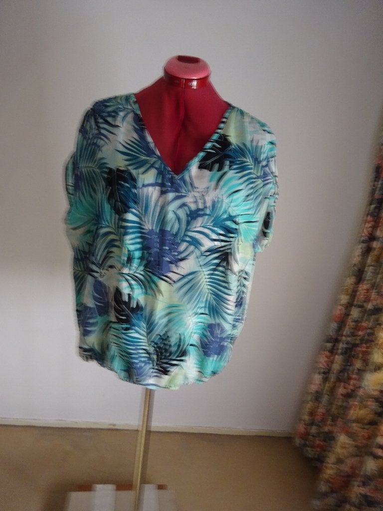 Norah top mt 46, Kleding | Dames, Tops, Overige kleuren, Verzenden, Maat 46/48 (XL) of groter, Zo goed als nieuw