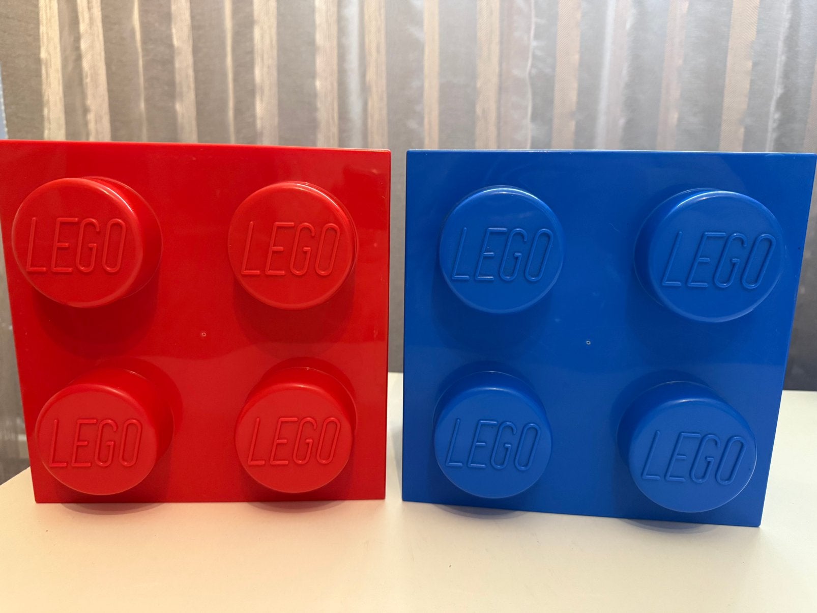2 LEGO opbergbakken 2x2 brick, Ophalen of Verzenden, Zo goed als nieuw, Lego