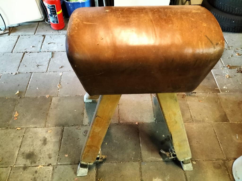Vintage Turnbok - Perfect voor decoratie of training, Ophalen, Gebruikt