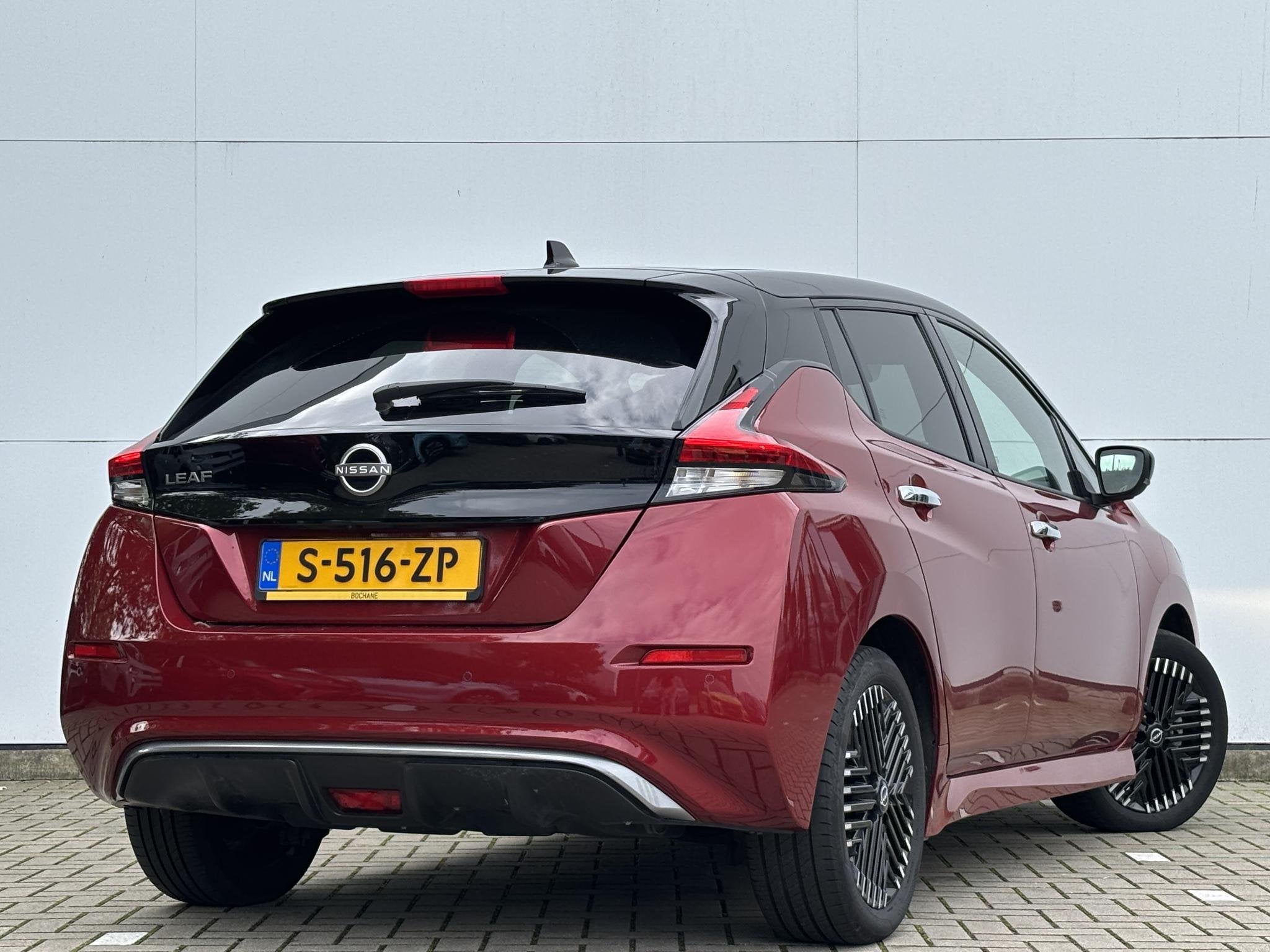 Nissan LEAF N-Connecta 40 kWh l voorstoelen verwarmd l Apple, Auto's, Stof, Gebruikt, 150 pk, Origineel Nederlands