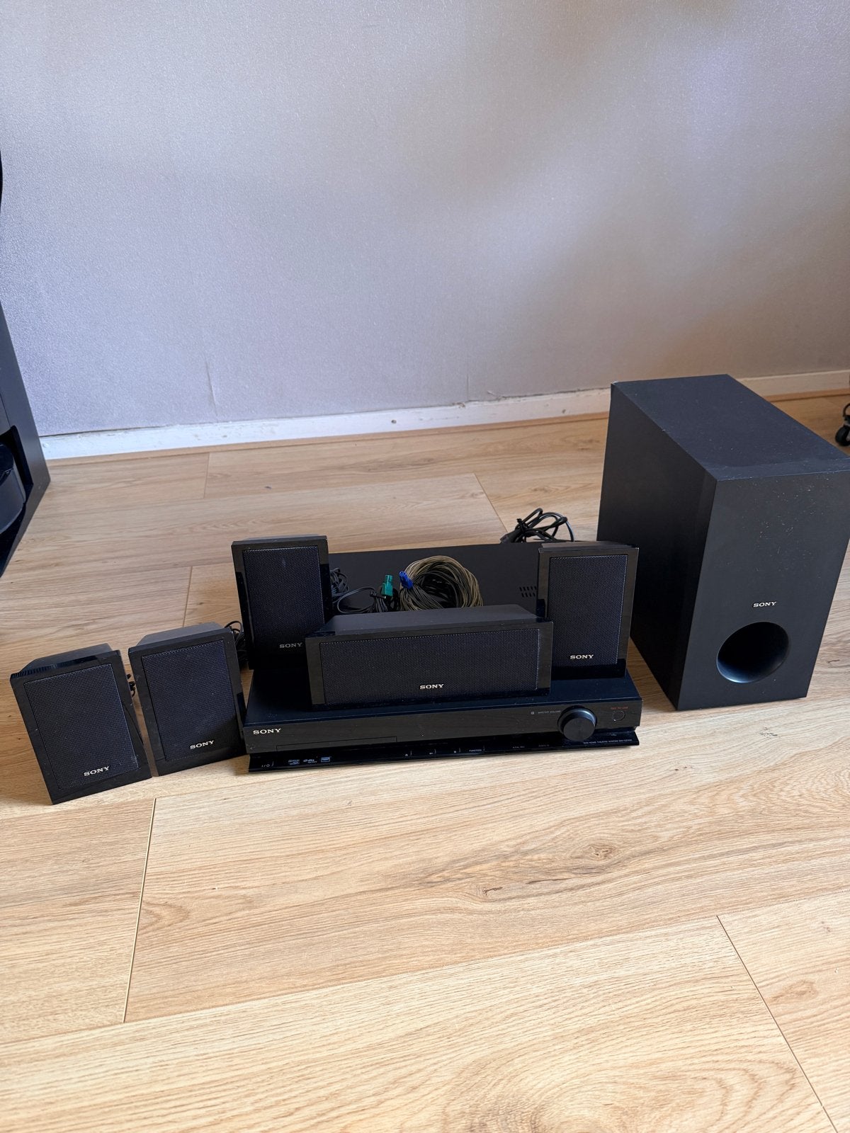 Sony Home Cinema Set DAV-DZ330 met DVD-speler, Ophalen, Gebruikt, 70 watt of meer, 5.1-systeem