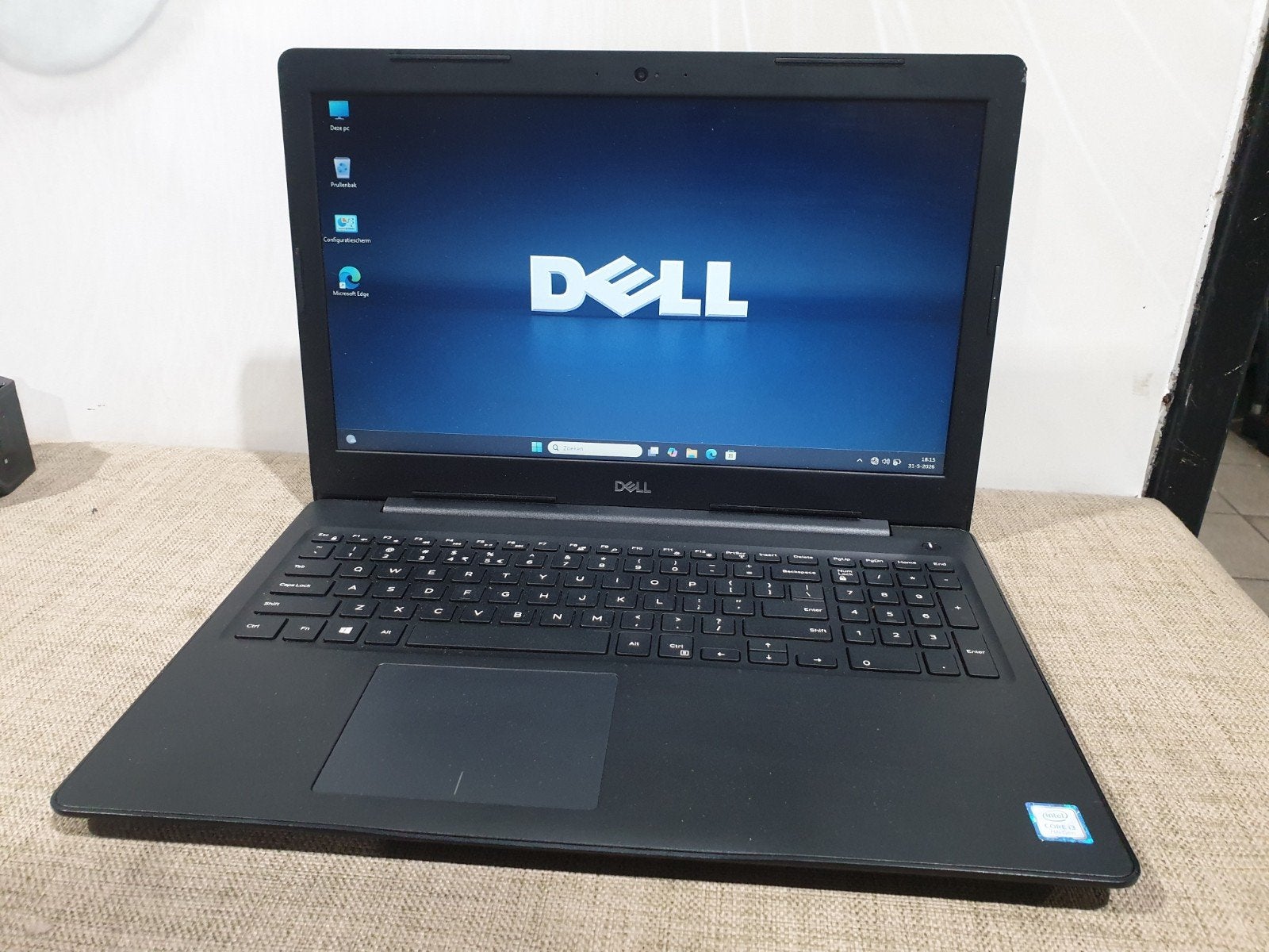 Te koop goede dell laptop ssd Windows 11, Computers en Software, Laptop-opladers, Ophalen of Verzenden, Zo goed als nieuw