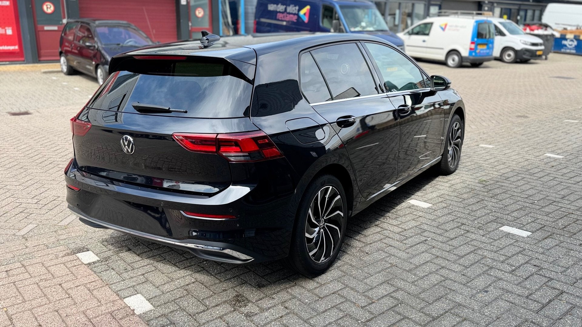 Volkswagen Golf 1.4 eHybrid StyleAutomaat,Carplay,Verw Stoel, Auto's, Dealer onderhouden, Stof, Automatische klimaatregeling, Zwart