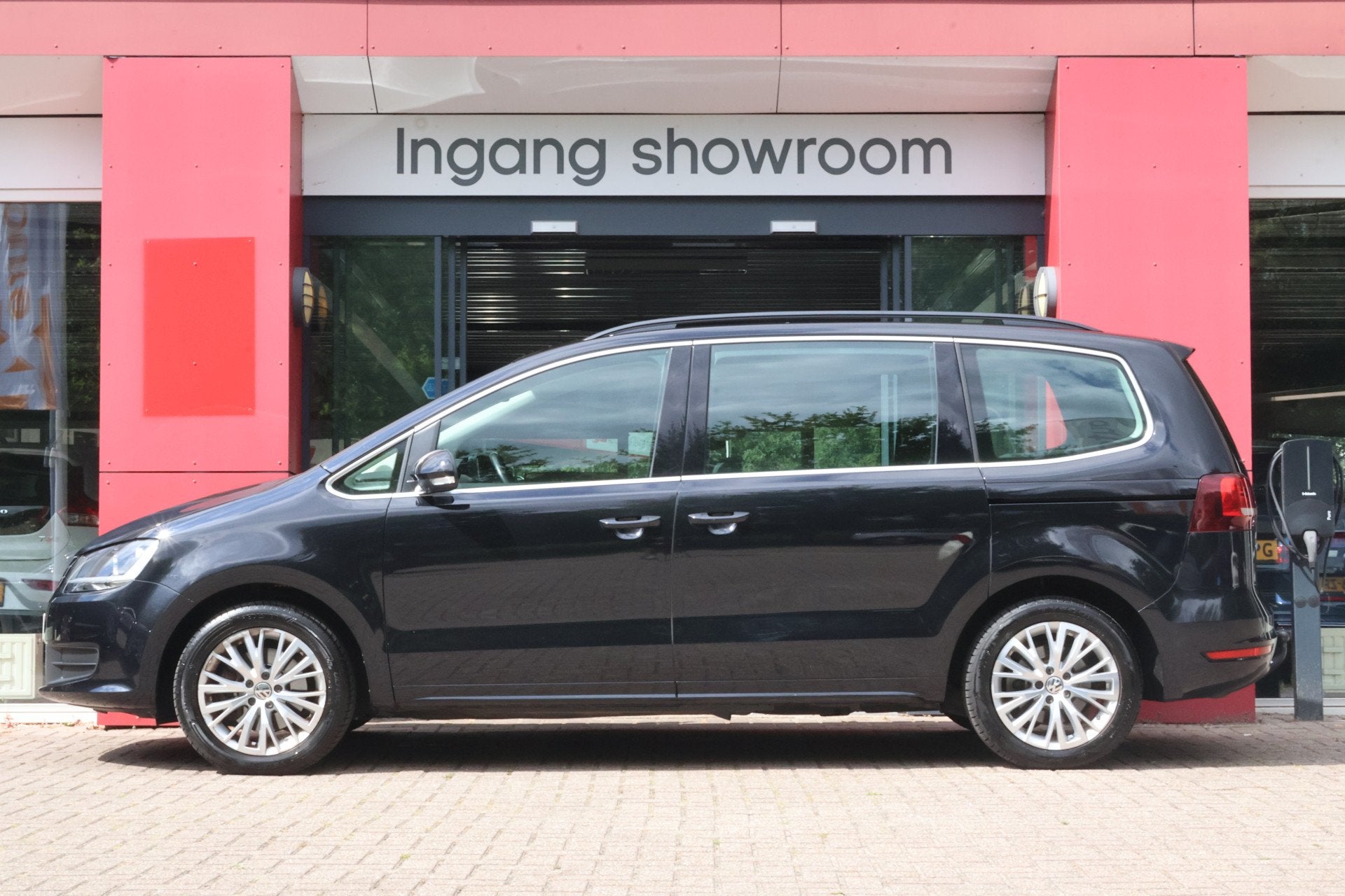 Volkswagen Sharan 1.4 TSI DSG Exclusive Series | 7-Persoons, 4 cilinders, 150 pk, 7 stoelen, 1668 kg