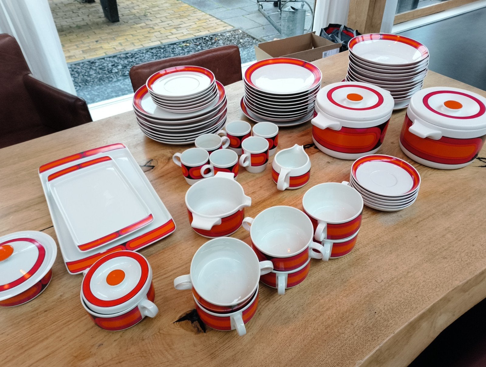 Arzberg 421 Servies - Vintage Oranje/Wit Compleet Servies, Ophalen, Arzberg, Vintage, Zo goed als nieuw