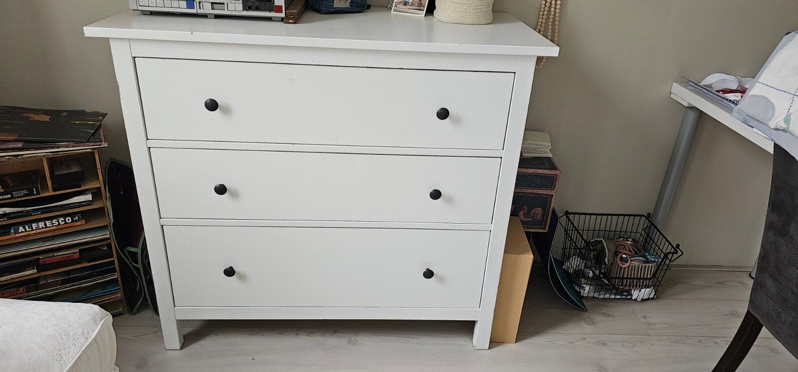 Witte Ikea hemnes ladekast met 3 laden - Gebruikt, Ophalen, Gebruikt, 100 tot 150 cm, 50 tot 100 cm