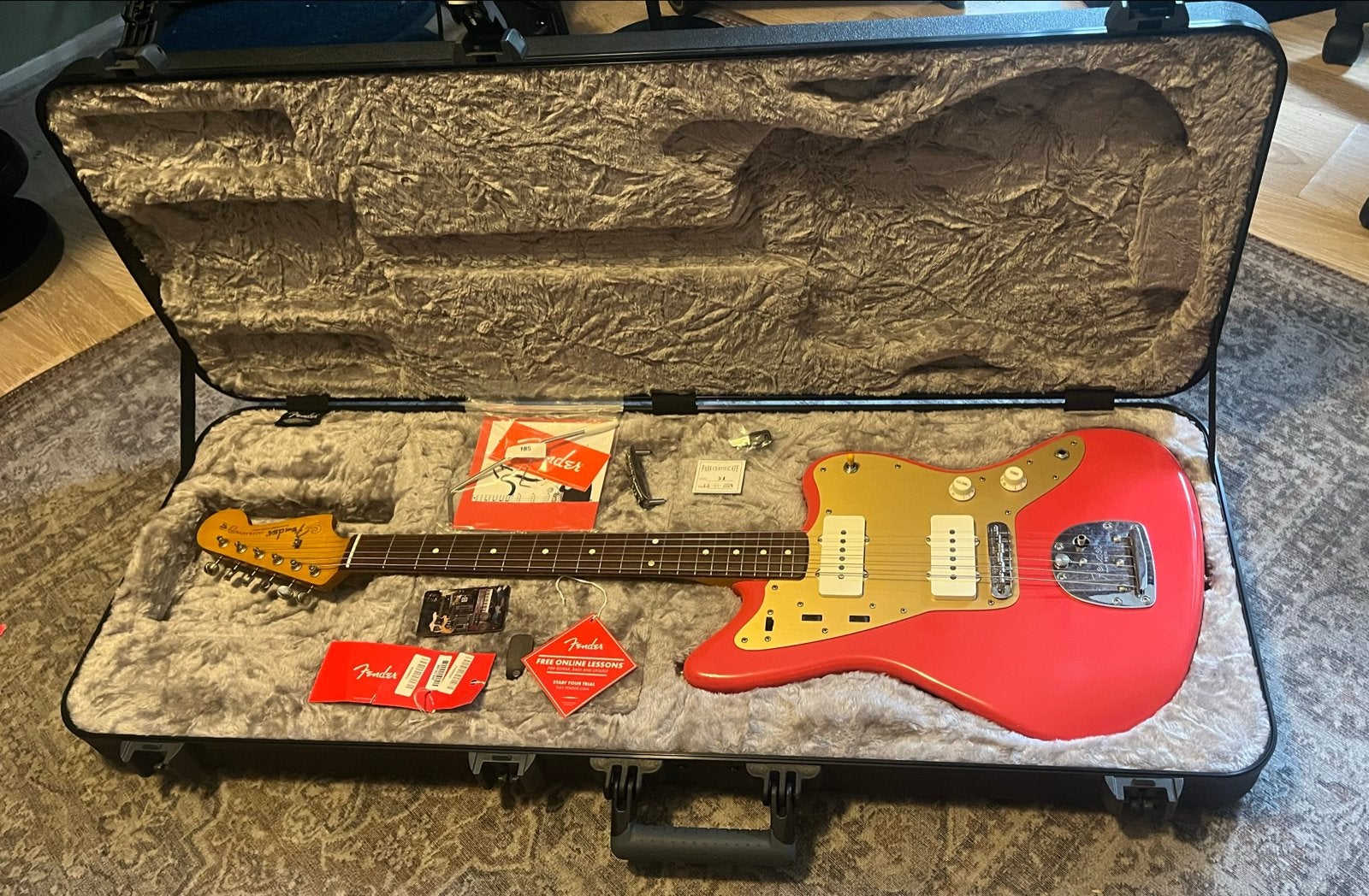 Fender Vintera Road Worn II 50s Jazzmaster Fiesta Red, Muziek en Instrumenten, Ophalen of Verzenden, Zo goed als nieuw, Solid body