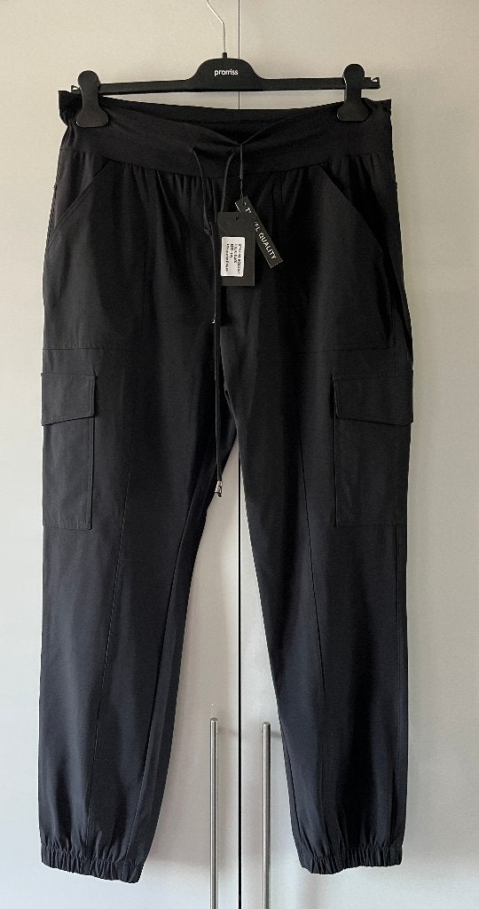 🌻Nieuwe zwarte cargo travel stretch broek Mi Piace XXL 44, Mi Piace, Verzenden, Zwart, Maat 42/44 (L)