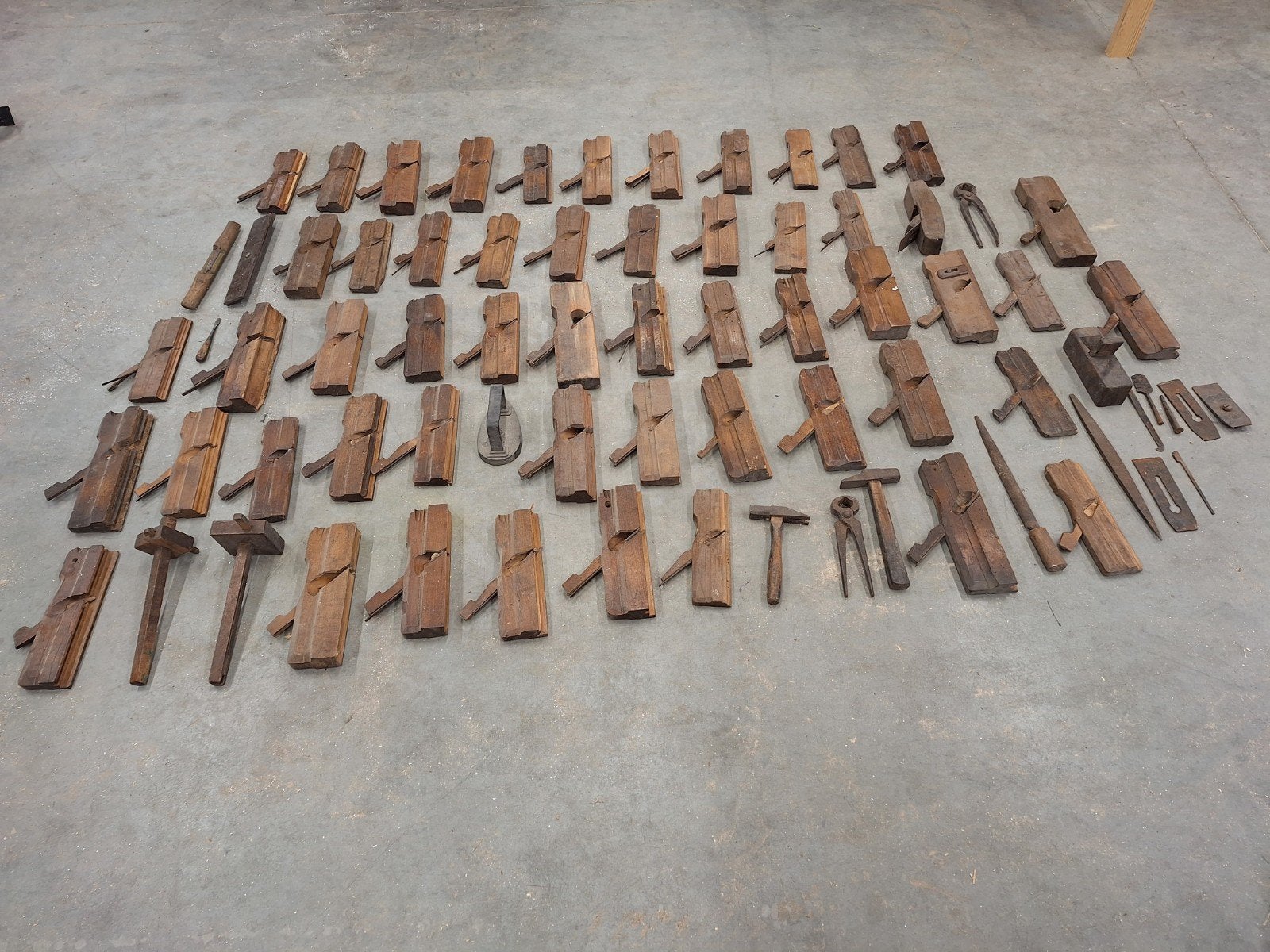Grote collectie vintage houten schaven en gereedschap, Ophalen