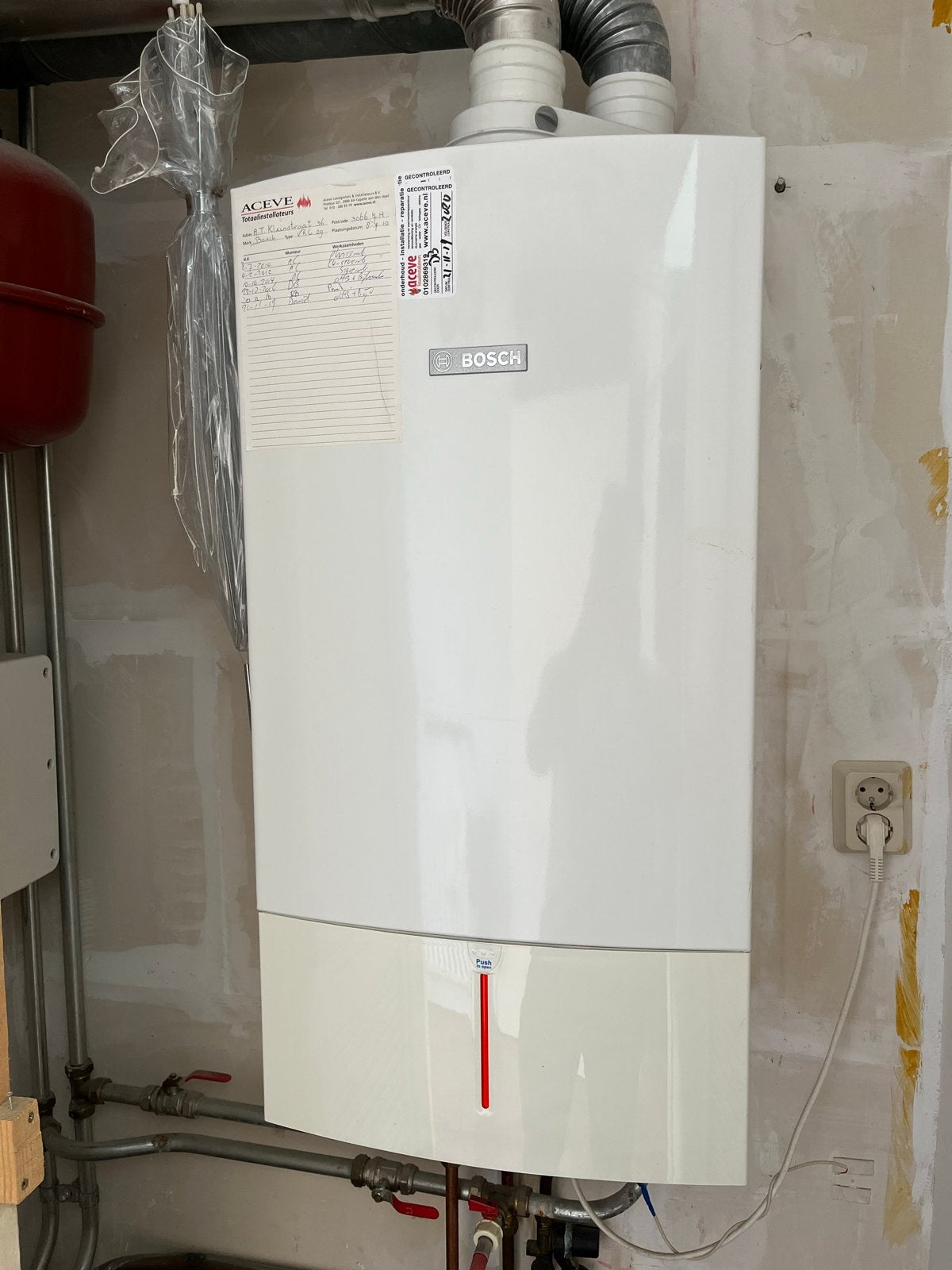 Bosch VRC 29 CV-ketel - Goed onderhouden, Doe-het-zelf en Verbouw, Ophalen, Gebruikt, Hoog rendement (Hr), Cv-ketel of Combi-ketel