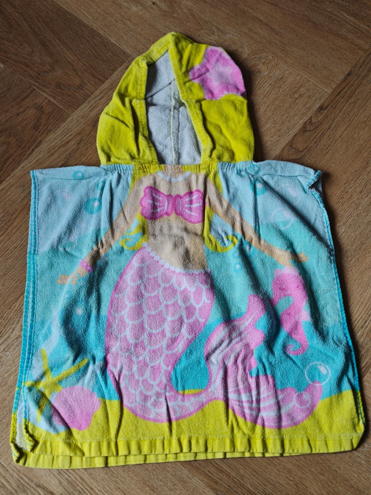 Een leuke badponcho met een zeemeermin print, Gebruikt, Meisje, One size, Ophalen of Verzenden