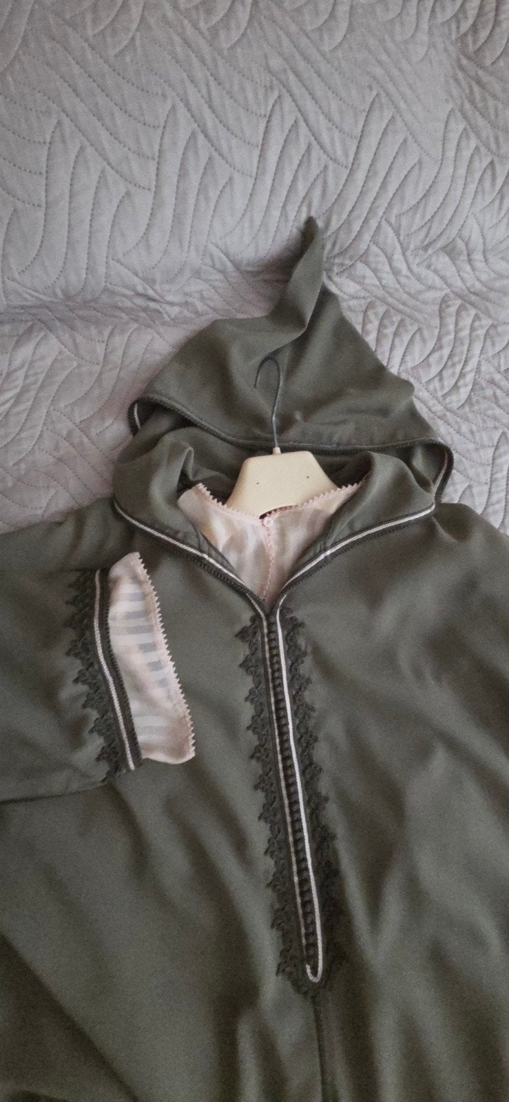 Nieuwe Marokkaanse jalaba, groen met beige onderjurk, Maat 46/48 (XL) of groter, Nieuw, Ophalen of Verzenden, Onder de knie
