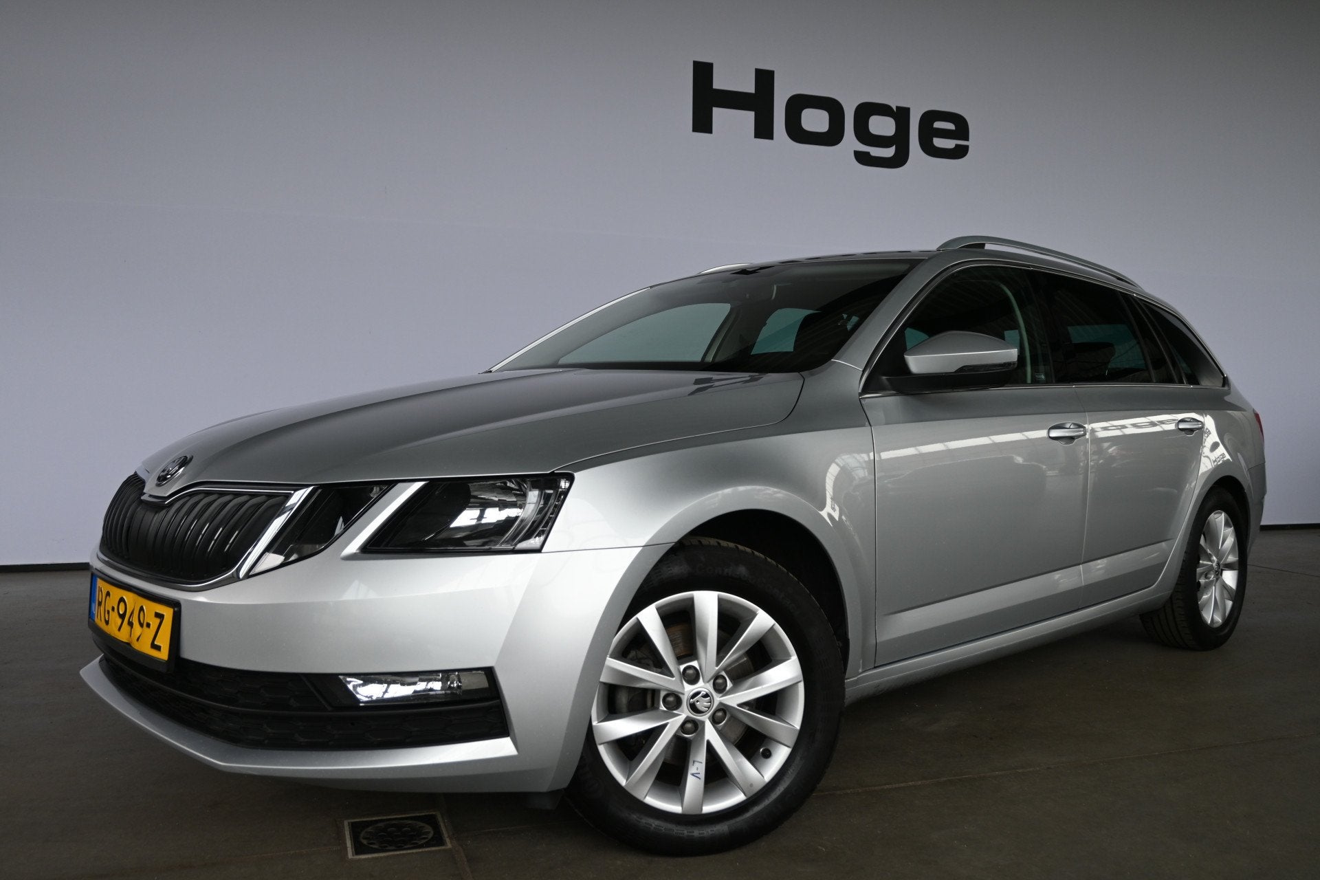 Skoda Octavia Combi 1.0 TSI Greentech Ambition Business Auto, Stof, Met garantie (alle), 116 pk, Automatische klimaatregeling