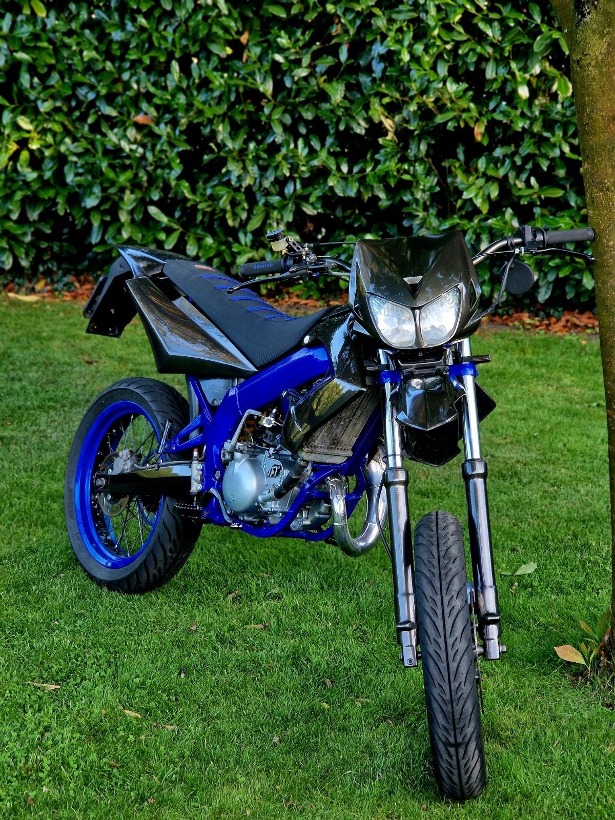 Derbi Senda 2011 – Volledig gereviseerd | Zo goed als nieuw, Fietsen en Brommers, Brommers | Derbi, Ophalen, 6 versnellingen, Maximaal 45 km/u