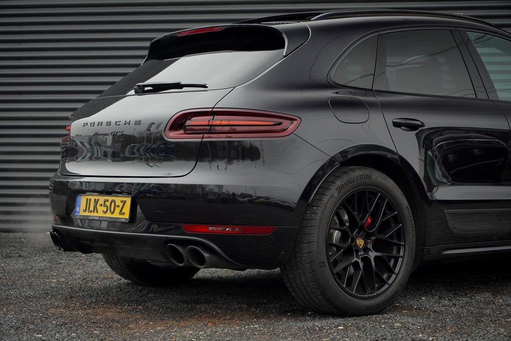Foto 49 van Porsche Macan 3.0 GTS / Pano / Luchtvering / Trekhaak / Spor