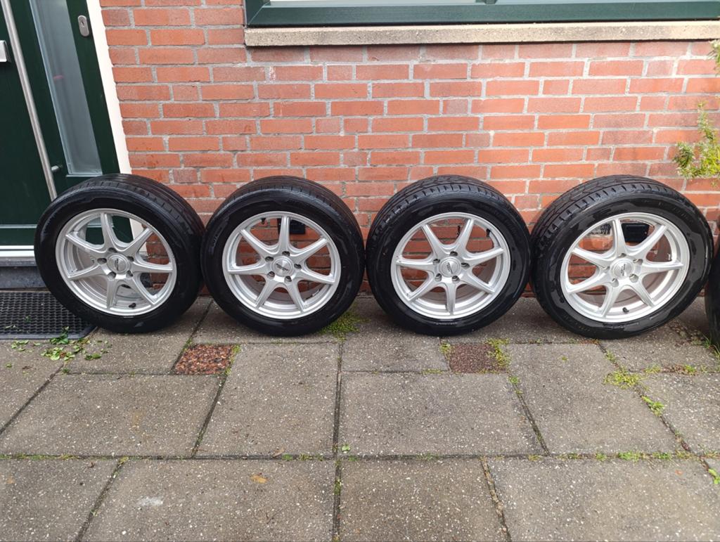 4x Hankook zomerbanden 205/55 R.16 alu velegen6.5J x 16 ET42, Gebruikt, Banden en Velgen, 17 inch, Personenwagen