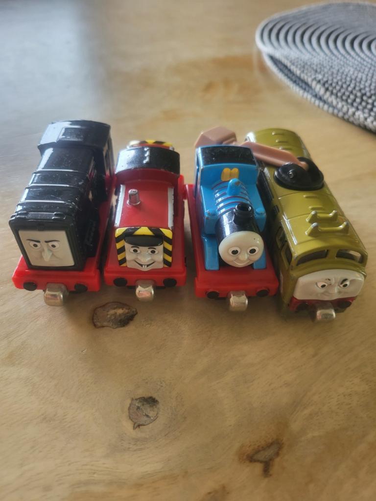 Thomas de Trein en vrienden locomotieven set, Ophalen of Verzenden, Gebruikt