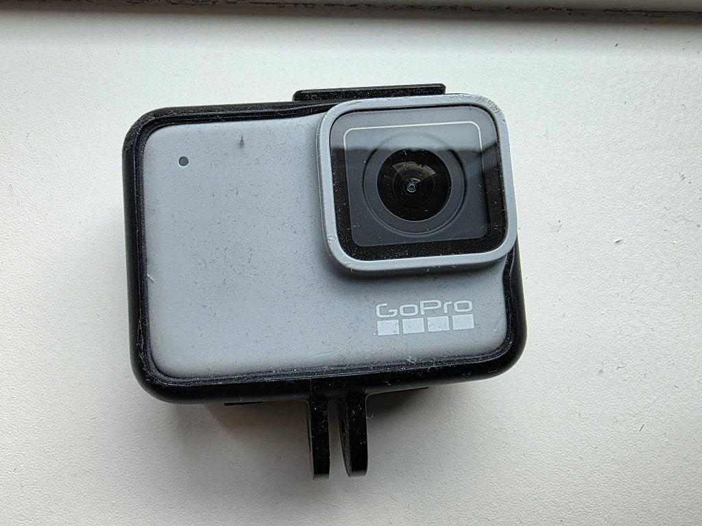 Foto 2 van GoPro HERO 7 – Goede staat + hoesje lees beschrijving