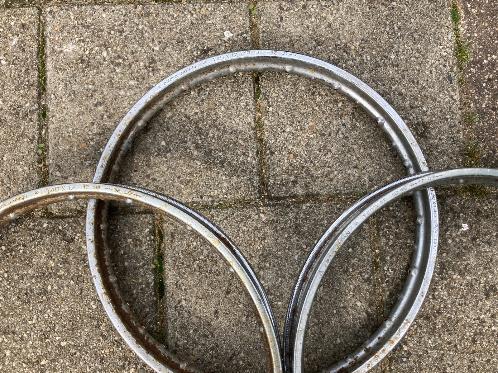 Araya velgen 1.4 - 17 inch Yamaha FS1 Honda ss50 cd50 c50, Fietsen en Brommers, Ophalen of Verzenden, Gebruikt, Overige typen