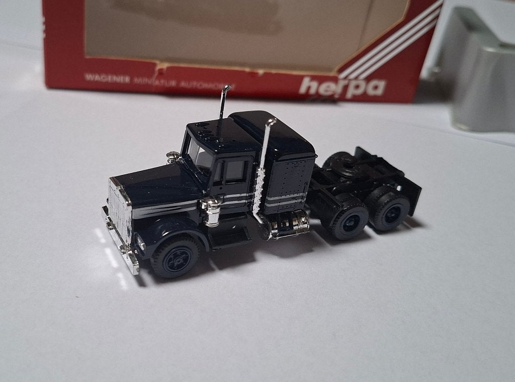 Herpa vrachtwagen Amerikaanse truck  - spiegels ontbreken, Verzenden, Gebruikt, Bus of Vrachtwagen, Herpa