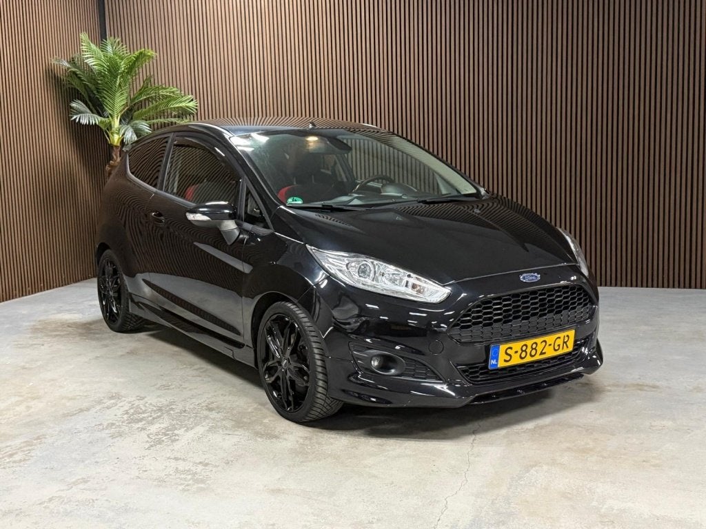 Ford Fiesta 1.0 EcoB. Sport (bj 2015), 125 pk, Euro 6, Zwart, Bedrijf