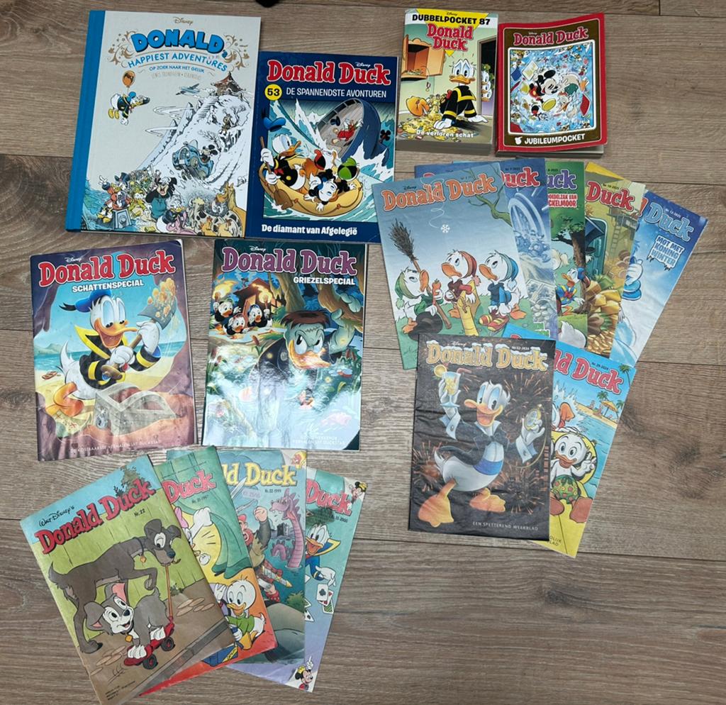 Donald Duck pakket (oude vintage/retro en nieuwe strips), Meerdere stripboeken, Ophalen of Verzenden, Gelezen