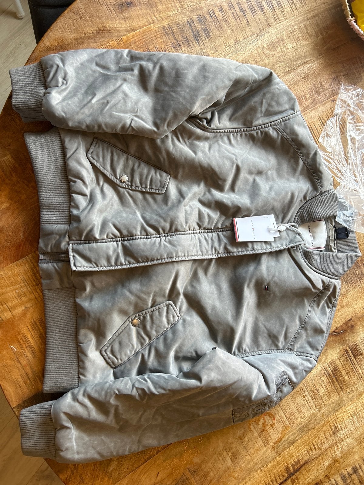 Tommy Hilfiger Bomberjack - Nieuw met labels, Ophalen of Verzenden, Nieuw, Overige maten, Grijs
