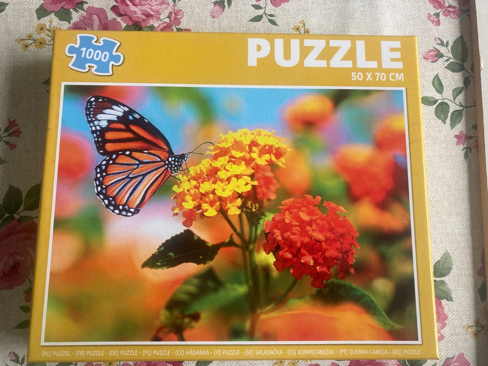 Puzzel met vlinder en bloemen, Ophalen, 500 t/m 1500 stukjes, Zo goed als nieuw, Legpuzzel